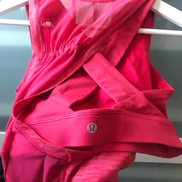 Red Lululemon Top Size 6 - Picture 4 of 6